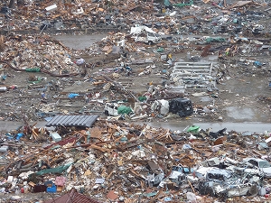 津波によってもたらされたガレキは宮城県内の一般ゴミ2３年分相当と言われている。
